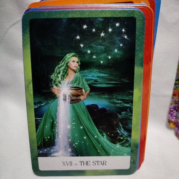 The Chakra Wisdom Tarot - Picture 8 of 9